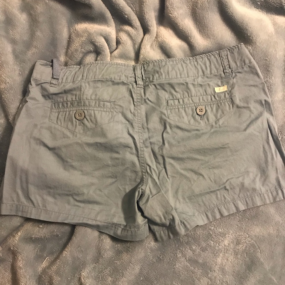 Shorts - Picture 2 of 3